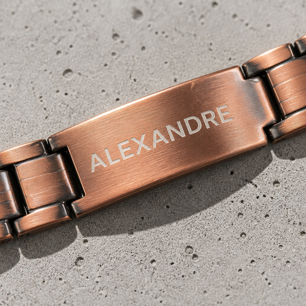 Des Finitions Exemplaires - Bracelet Homme Prénom à Graver, Cuivre Magnétique