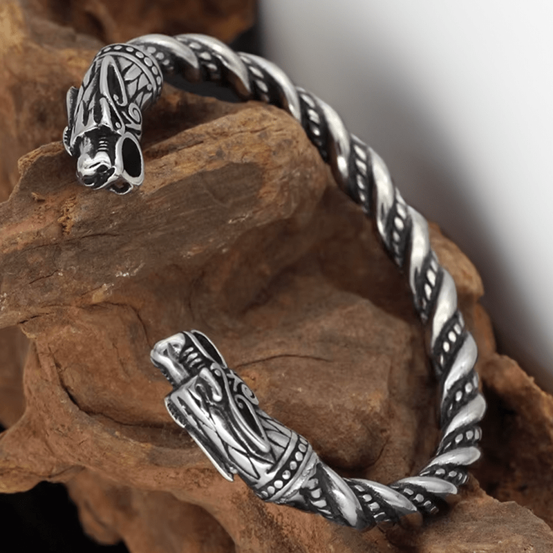 Des Finitions Exemplaires - Bracelet Homme Viking, Torque Torsadé à Têtes de Loup