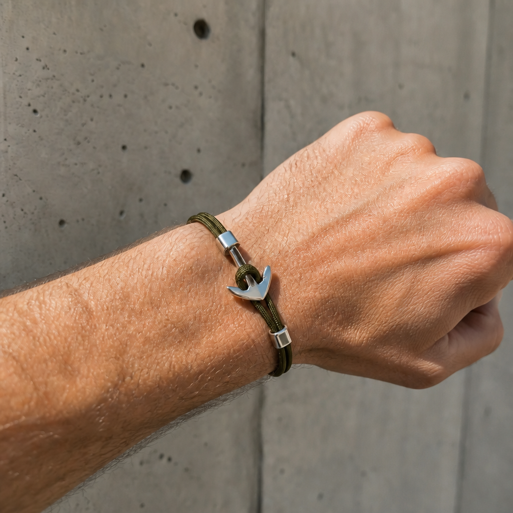 Des Finitions Exemplaires - Bracelet Paracorde Homme à Fermoir Ancre Argenté