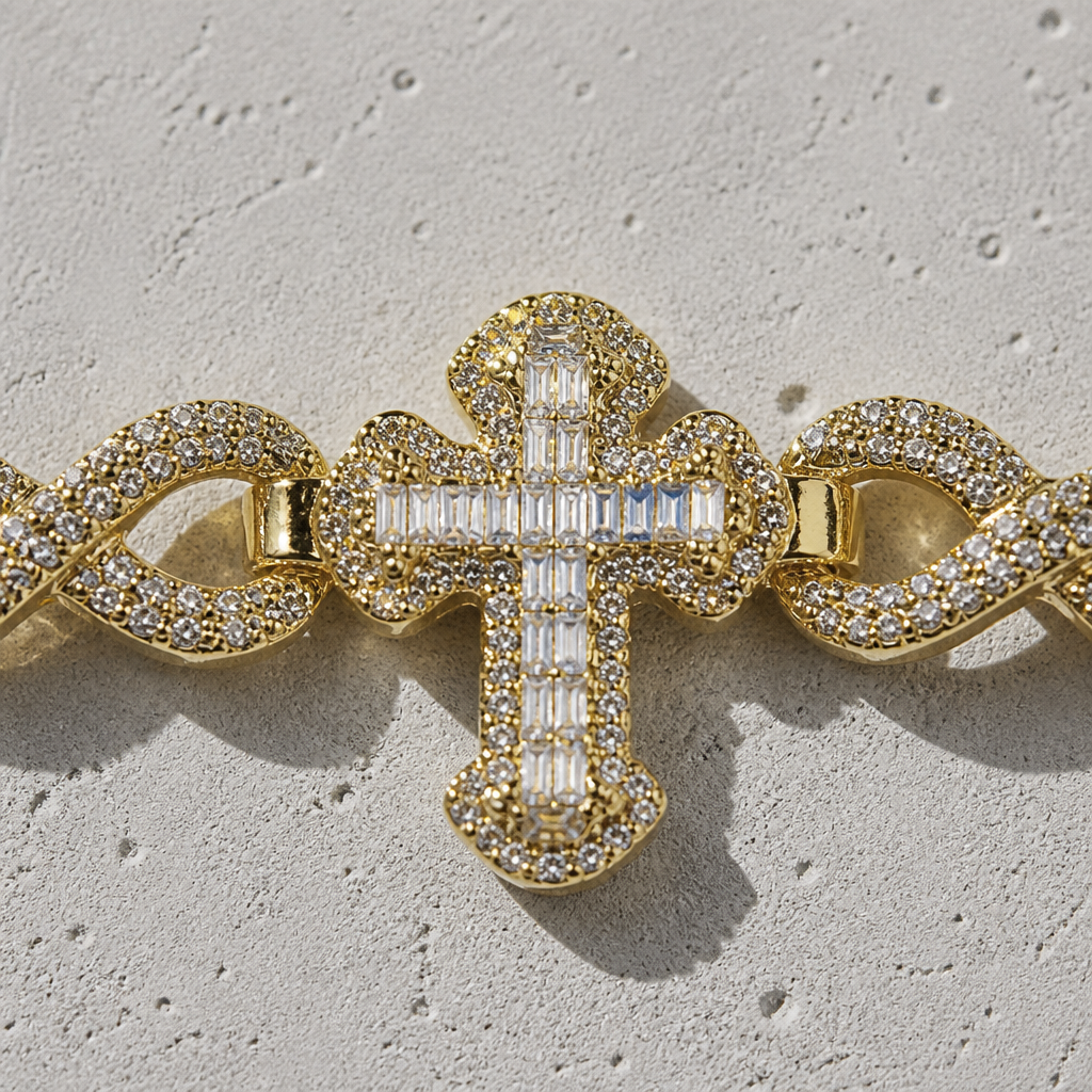 Des Finitions Exemplaires - Bracelet Religieux Homme, Croix Pavées Effet Diamant