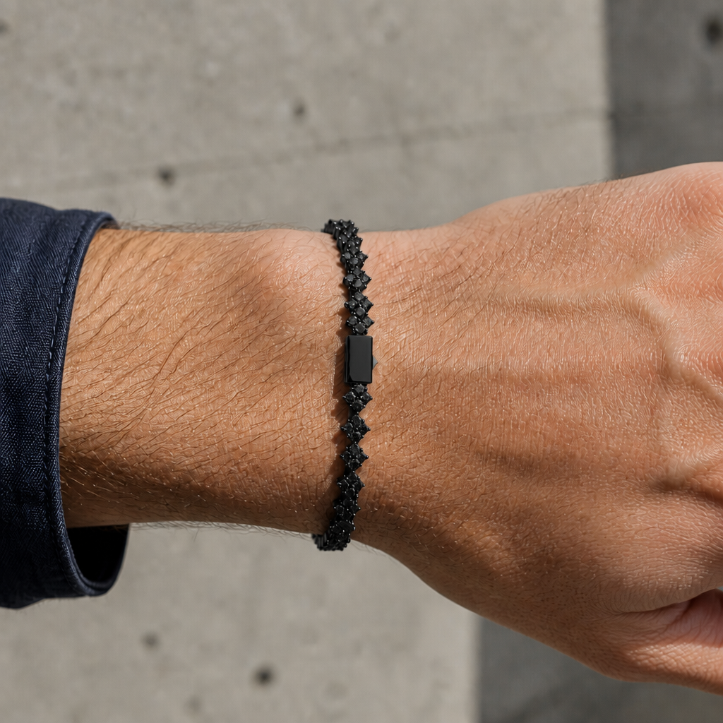 Des Finitions Exemplaires - Bracelet Tennis Homme, Fleurs Serties Effet Diamant