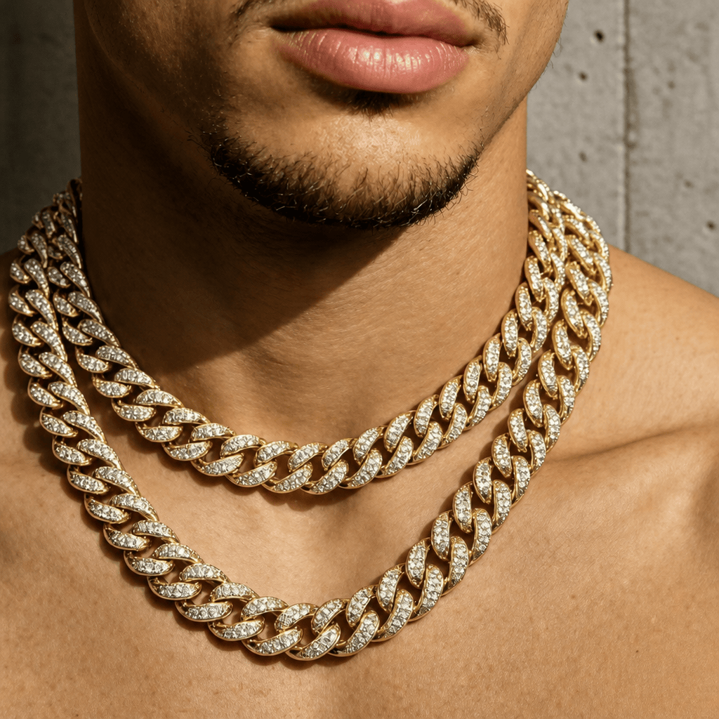 chaine diamant homme or portee au cou
