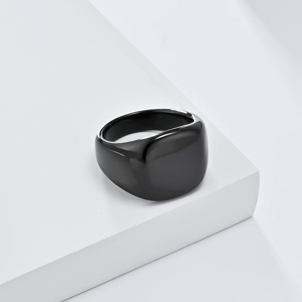 Chevalière noire homme plateau lisse acier inoxydable