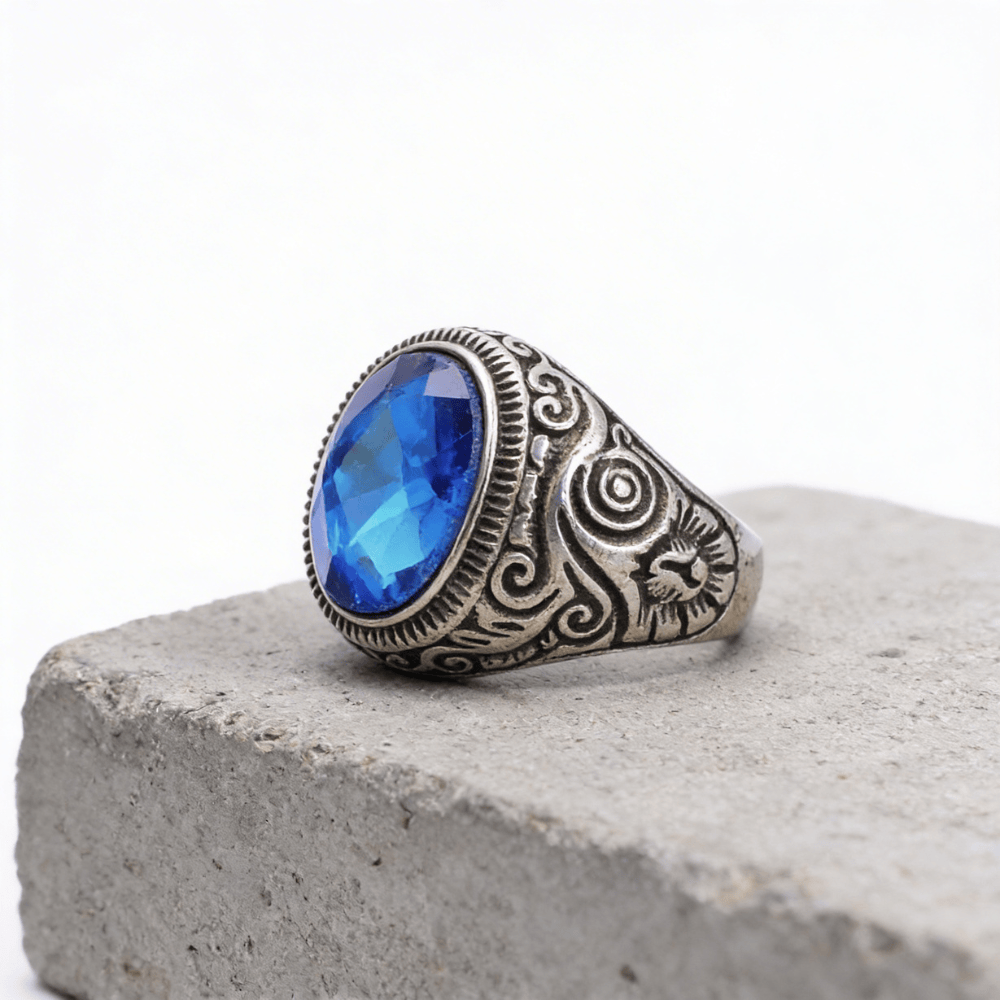 Chevalière homme saphir bleu acier inoxydable argent détail