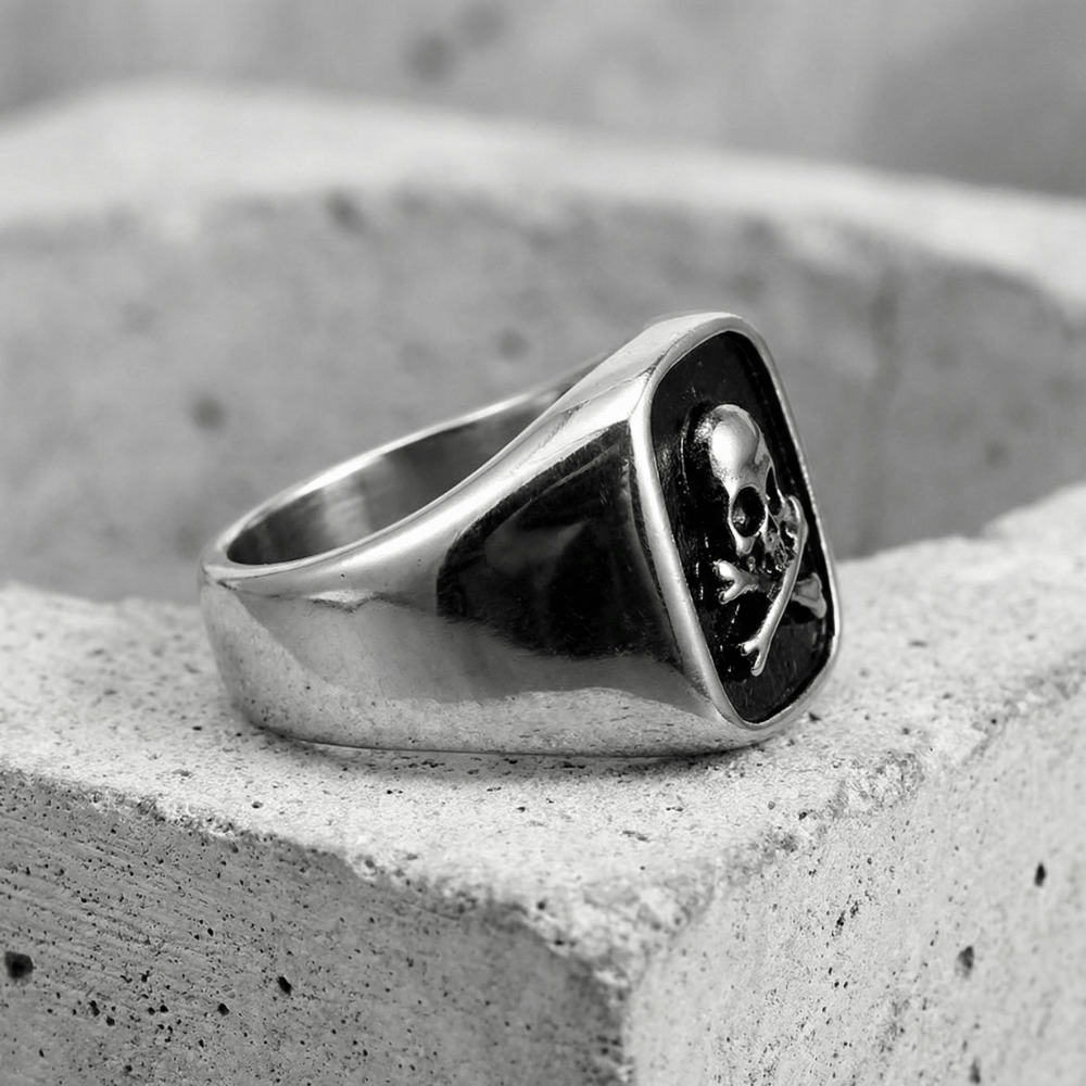 Des Finitions Exemplaires - Bague Chevalière Homme Tête de Mort