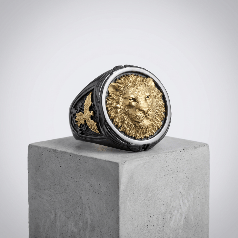 Chevalière lion homme noire tête de lion dorée aigle