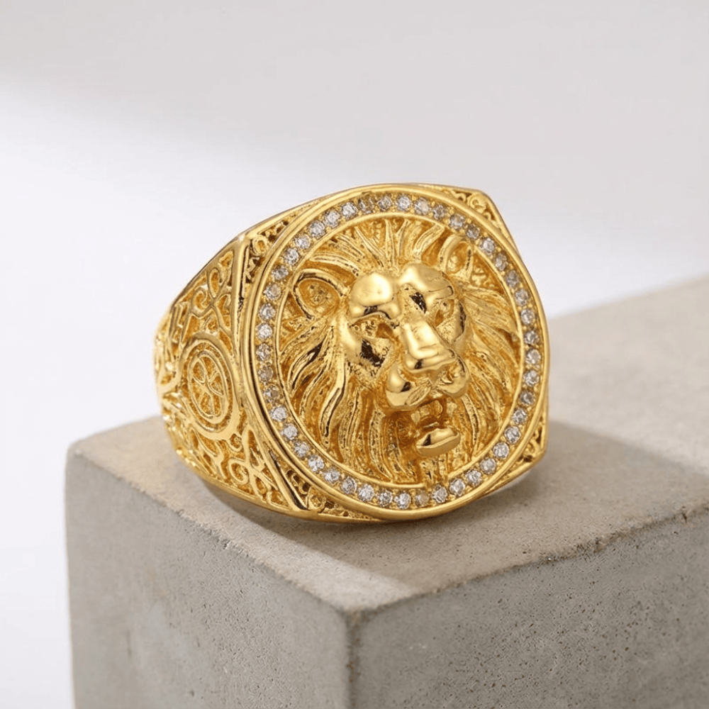 Des Finitions Exemplaires - Grosse Chevalière Homme Or Lion Bague