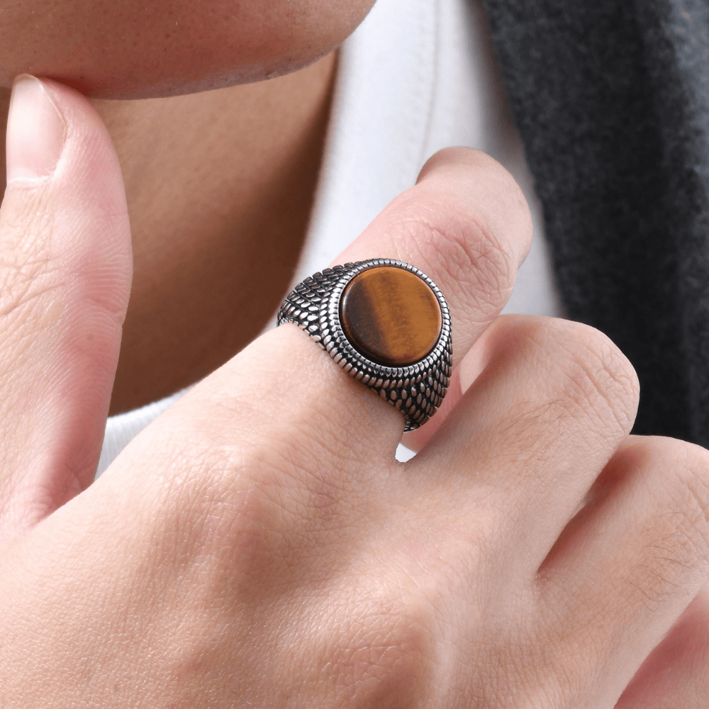 Chevalière homme œil de tigre pierre ronde bague argent