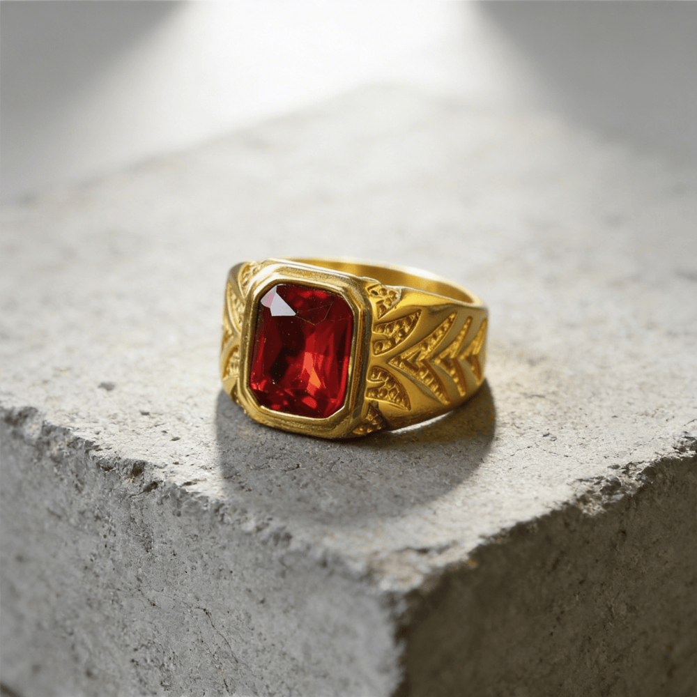 Bague chevalière homme rubis or chevrons sculptés