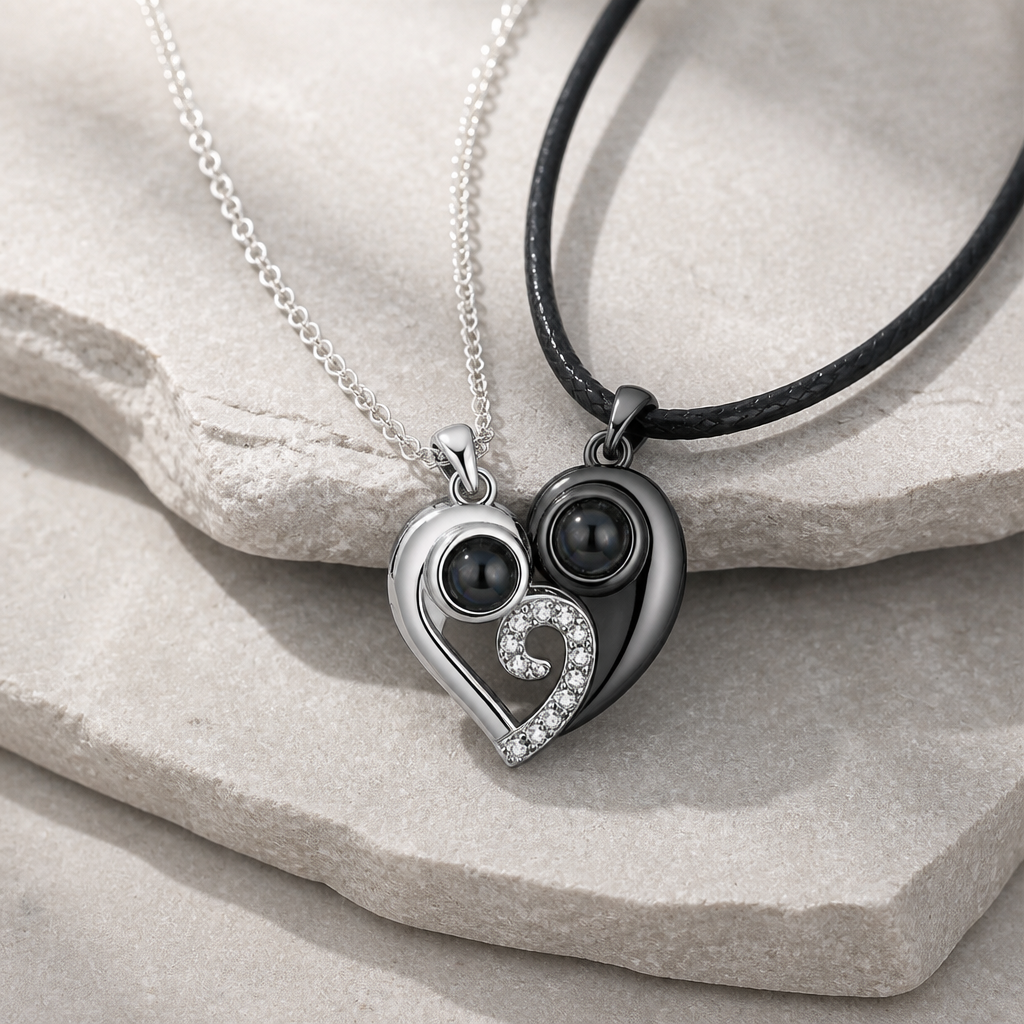 Collier couple personnalisé photo en argent 925, les deux demi-cœurs emboîtés