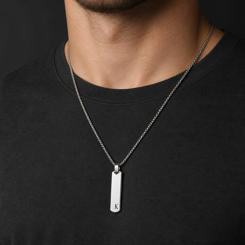 collier lettre homme barre argent acier inoxydable