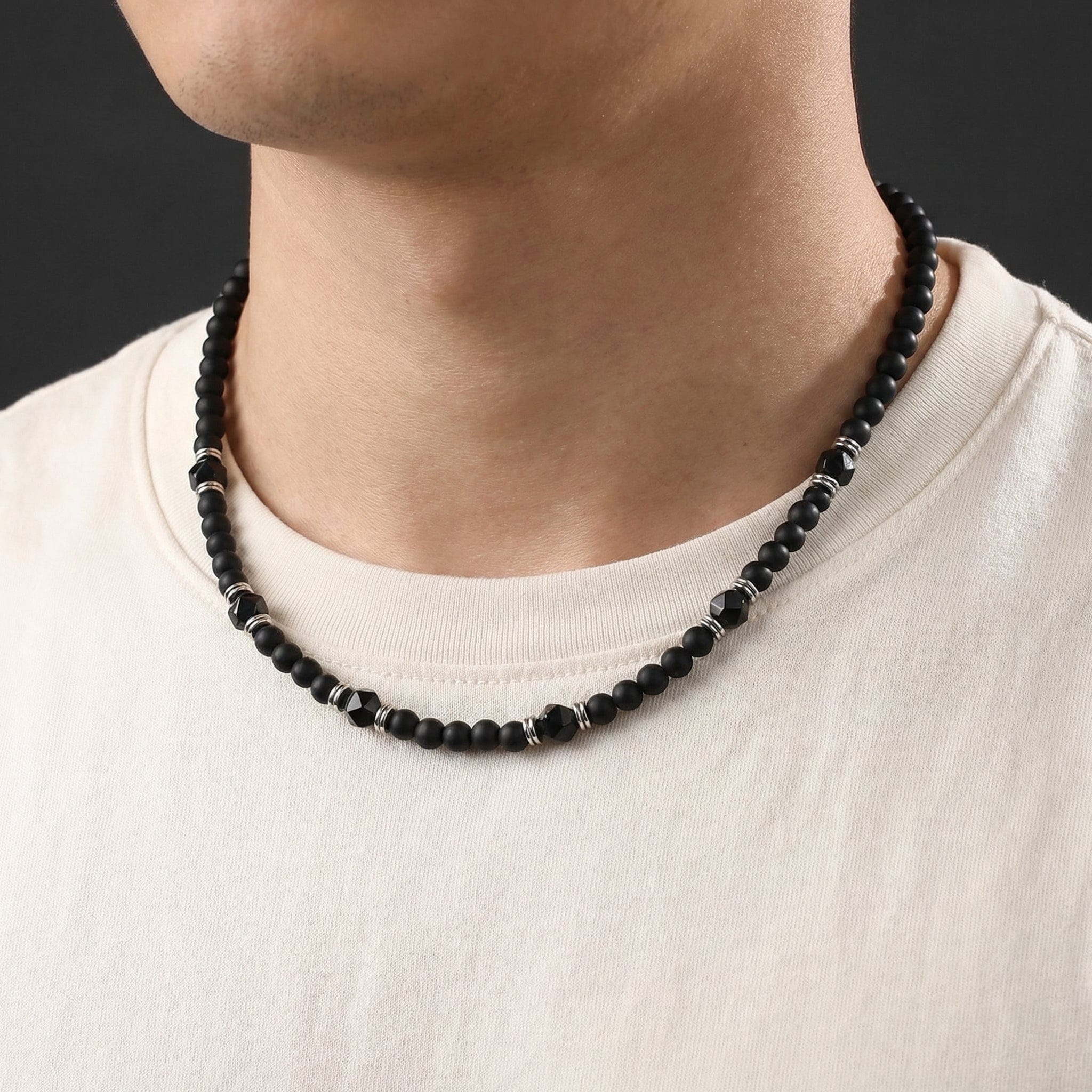 collier de perles pour homme noir