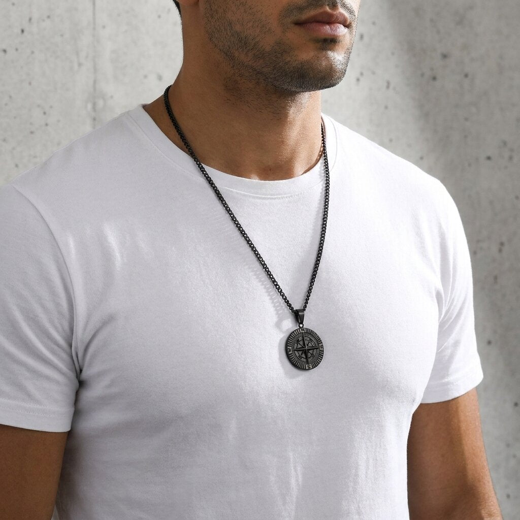 collier boussole homme noir pendentif acier