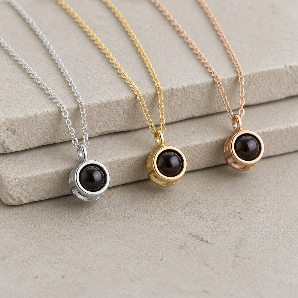 Collier photo personnalisé pendentif projection en acier, finitions argent, or et or rose