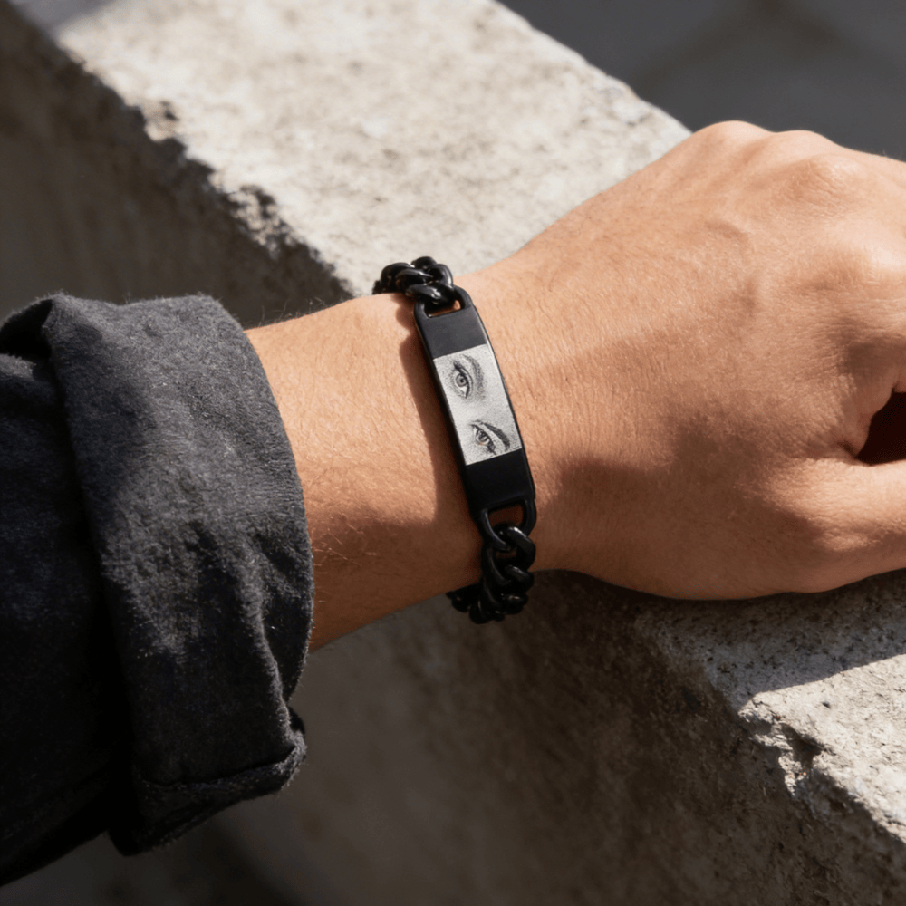 Gourmette gravée homme noir gravure yeux bracelet personnalisable