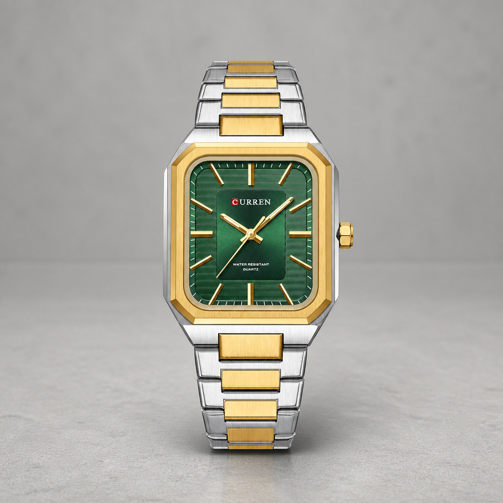Montre cadran carré homme à cadran vert et lunette dorée sur béton clair