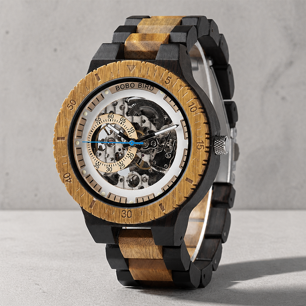 Montre en bois automatique ébène et santal clair, cadran squelette ouvert sur les rouages