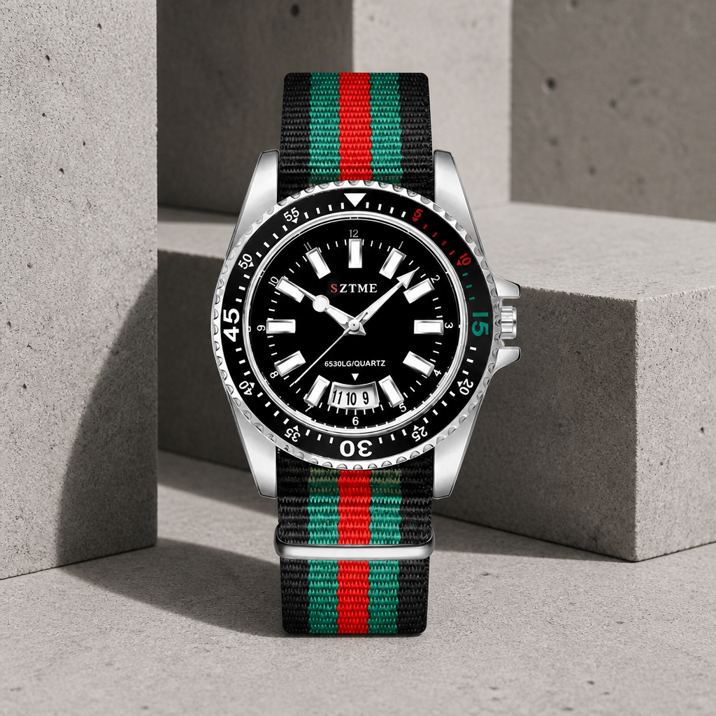 Montre homme bracelet tissu rayé, boîtier acier et cadran noir