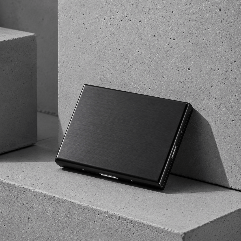 Porte-cartes homme rigide en acier brossé noir, boîtier métal fermé